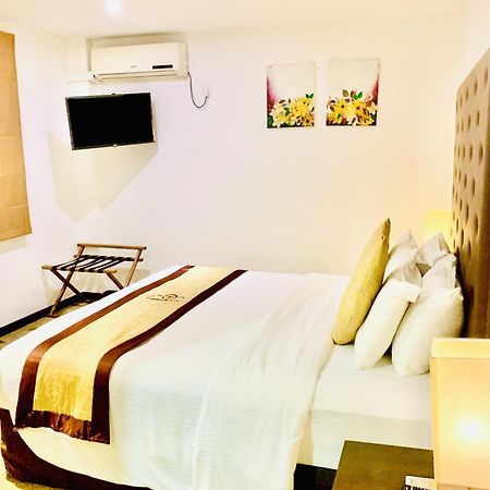 City Hotel Colombo 02 מראה חיצוני תמונה