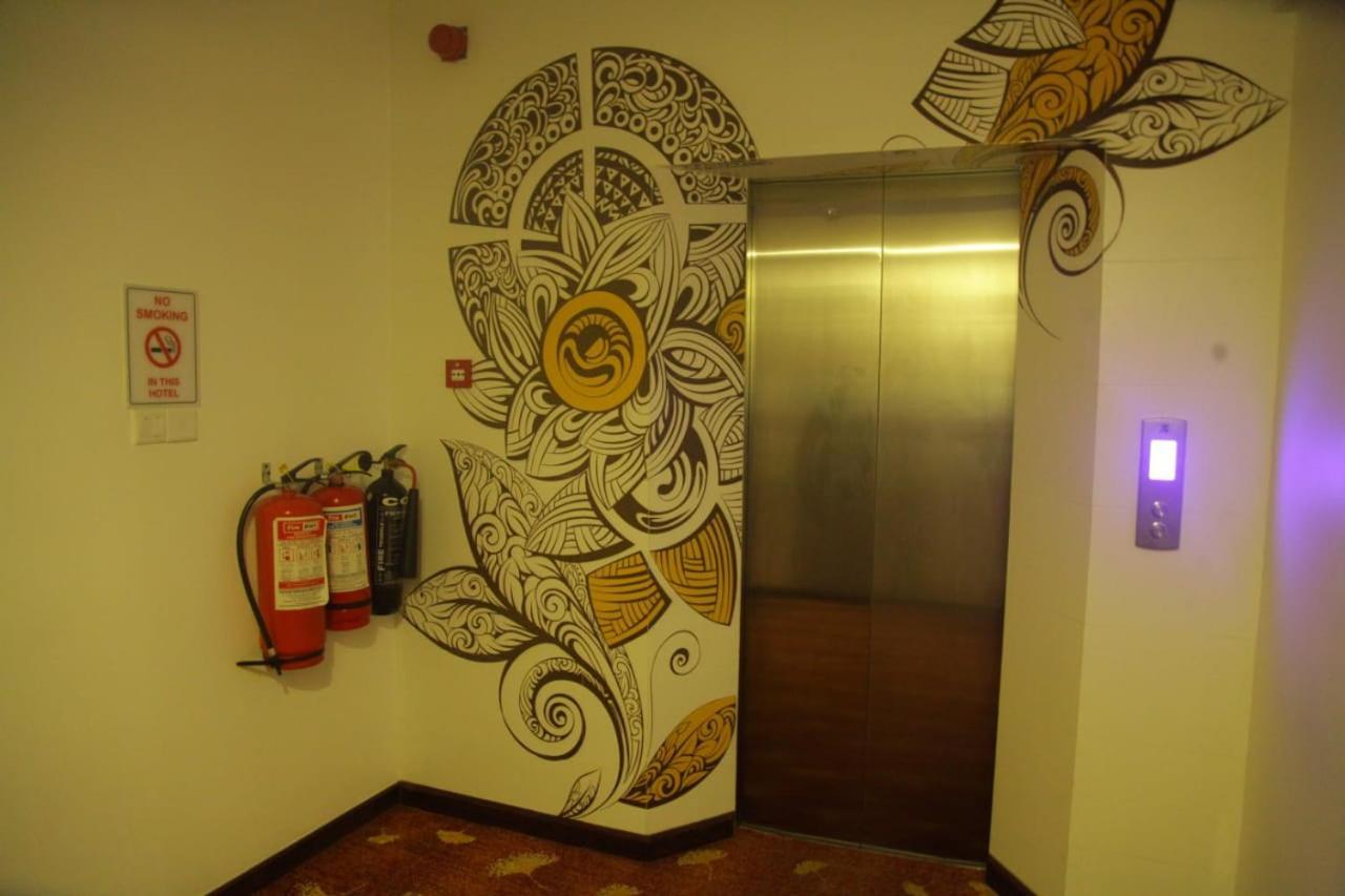 City Hotel Colombo 02 מראה חיצוני תמונה